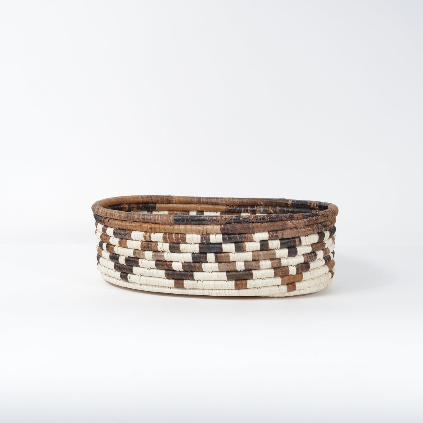 Zig Zag Bread Basket - Cultivate Collection, Made from Banana Fiber