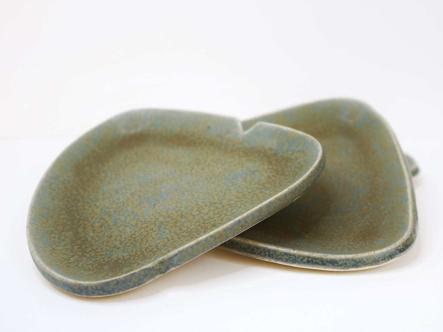 Ceramic Dining Collection - Feather Tray, Frogs Set, Hunny Bowls, Hunny Dinner Plates